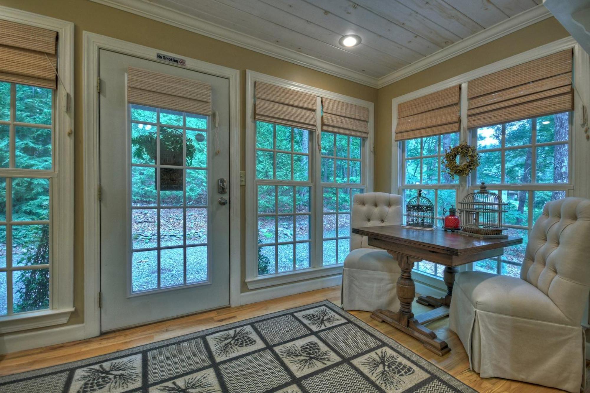 Southern Living Cottage Cozy Up By The Fire Relax On The Porch And Enjoy Peaceful Surroundings Blue Ridge Εξωτερικό φωτογραφία
