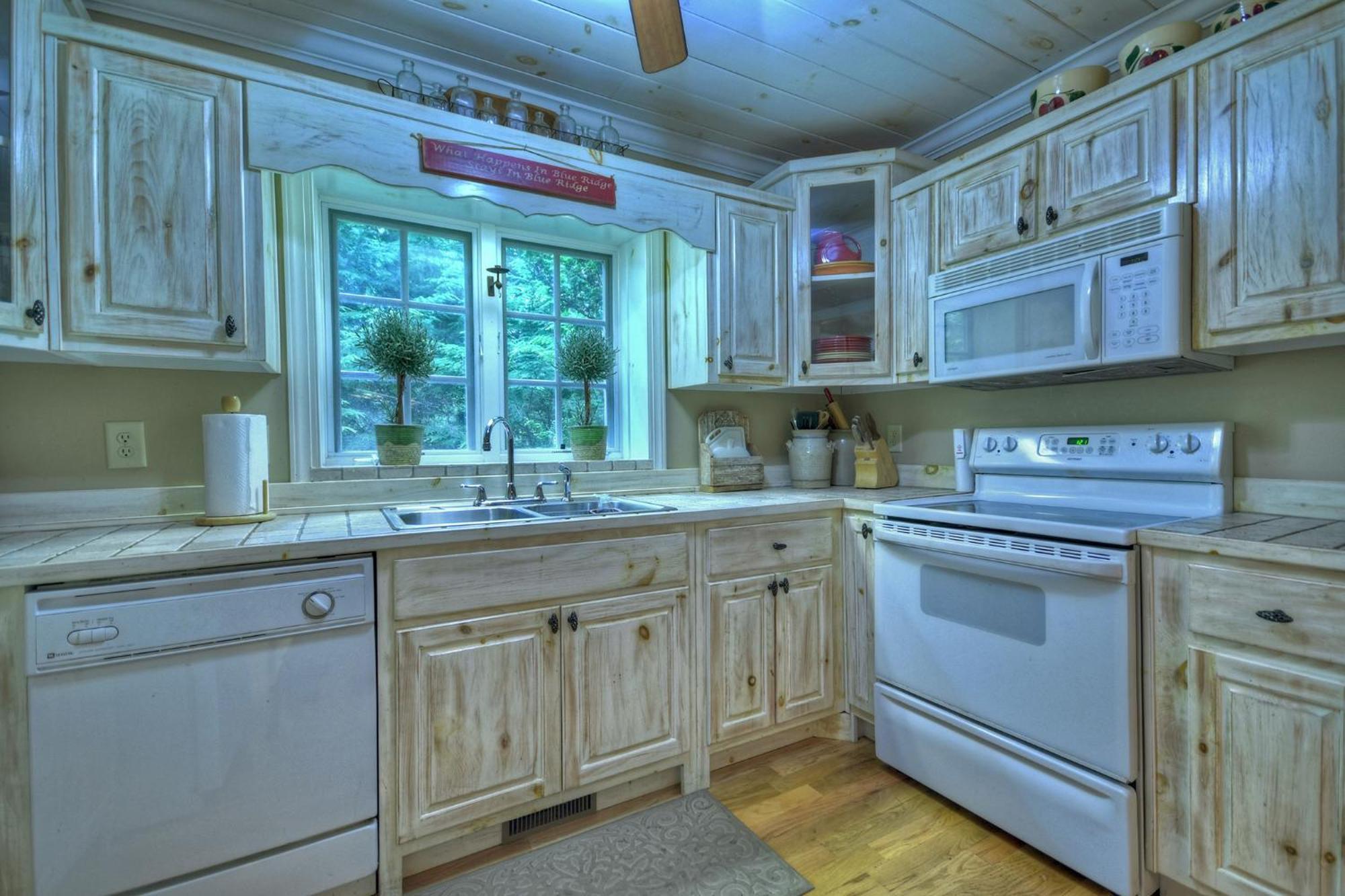 Southern Living Cottage Cozy Up By The Fire Relax On The Porch And Enjoy Peaceful Surroundings Blue Ridge Εξωτερικό φωτογραφία