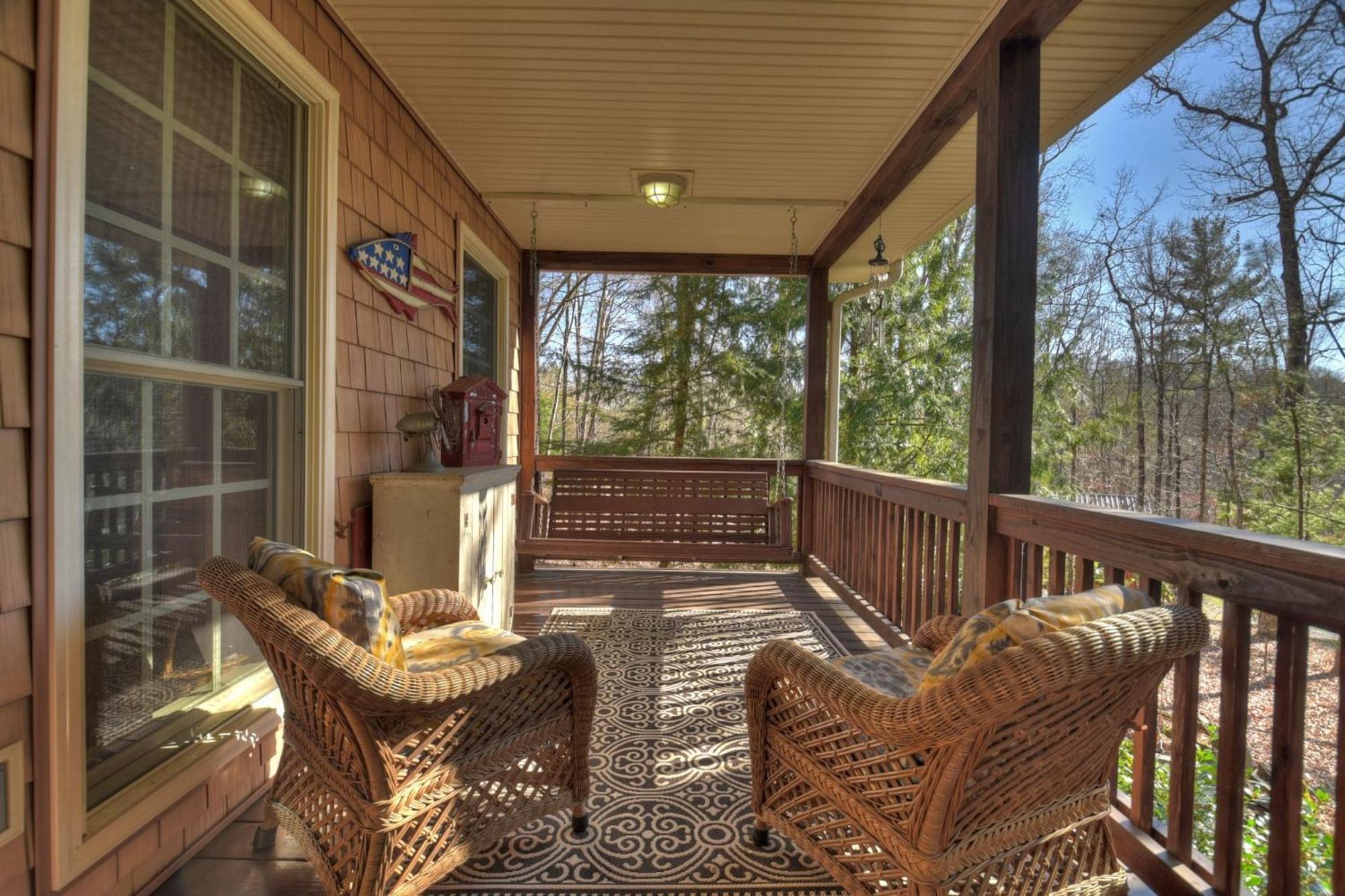 Southern Living Cottage Cozy Up By The Fire Relax On The Porch And Enjoy Peaceful Surroundings Blue Ridge Εξωτερικό φωτογραφία