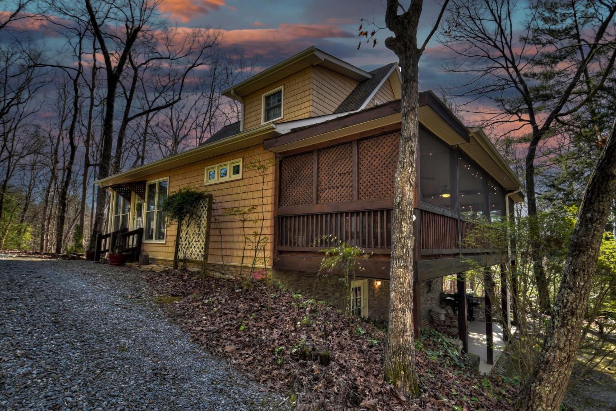 Southern Living Cottage Cozy Up By The Fire Relax On The Porch And Enjoy Peaceful Surroundings Blue Ridge Εξωτερικό φωτογραφία