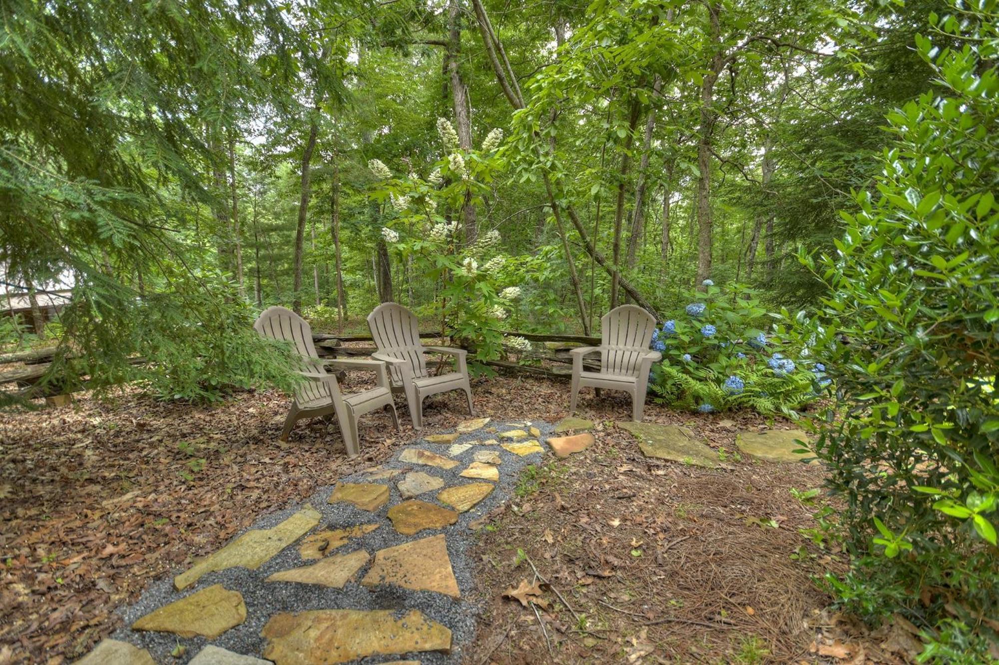 Southern Living Cottage Cozy Up By The Fire Relax On The Porch And Enjoy Peaceful Surroundings Blue Ridge Εξωτερικό φωτογραφία