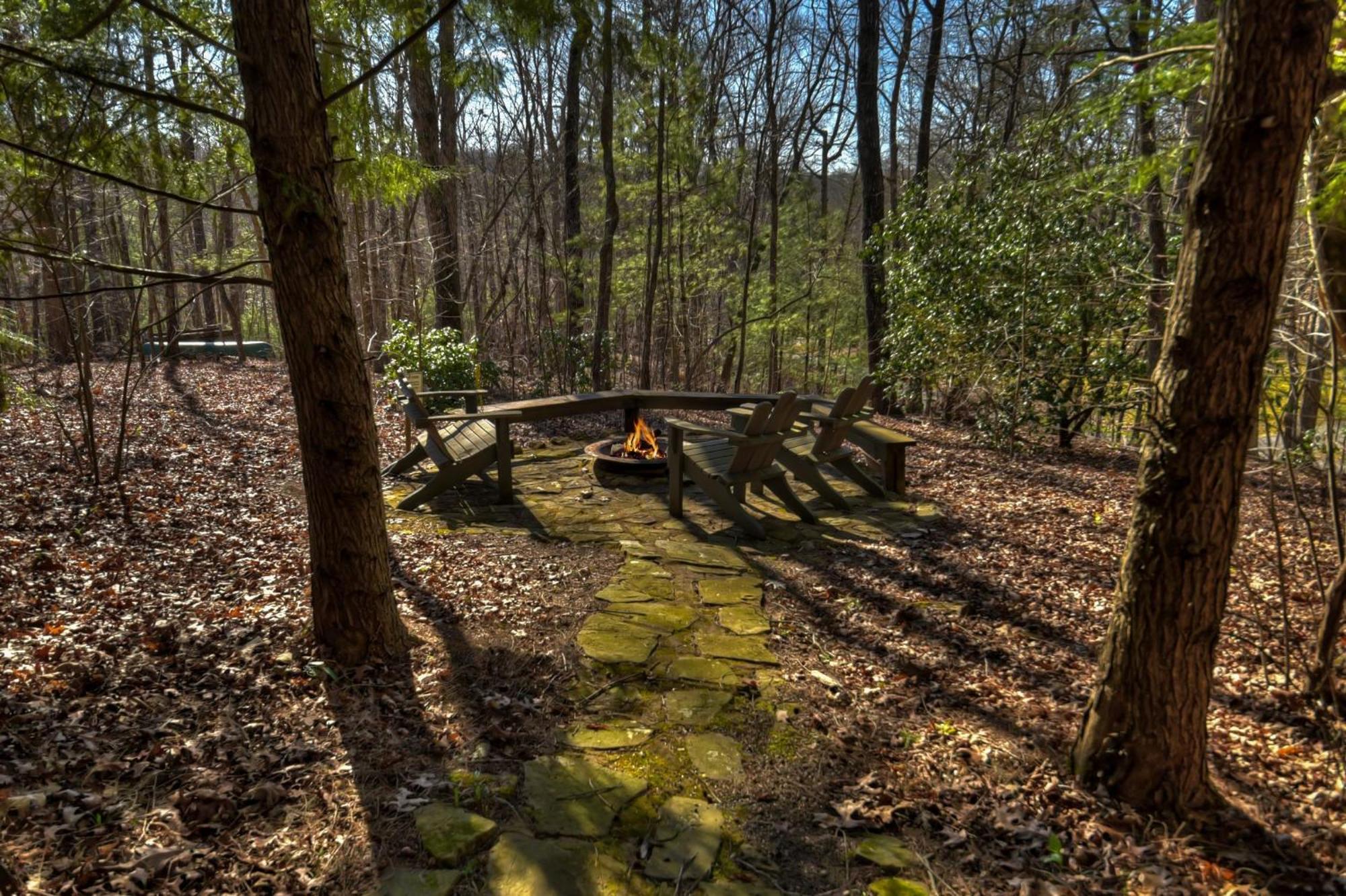 Southern Living Cottage Cozy Up By The Fire Relax On The Porch And Enjoy Peaceful Surroundings Blue Ridge Εξωτερικό φωτογραφία